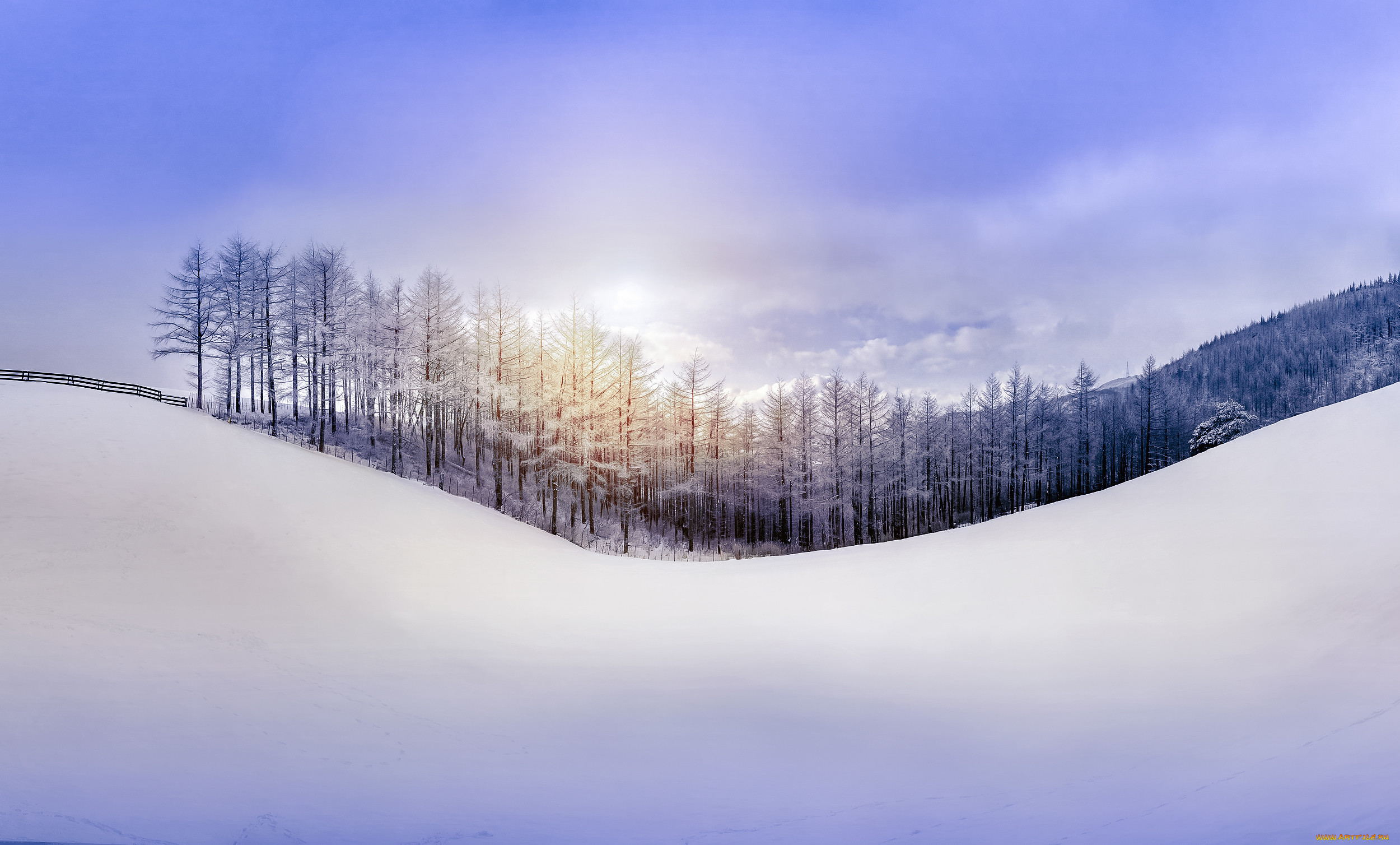 Снег холмы. Зимняя природа. Зимняя панорама. Снежный пейзаж. Зима панорама.